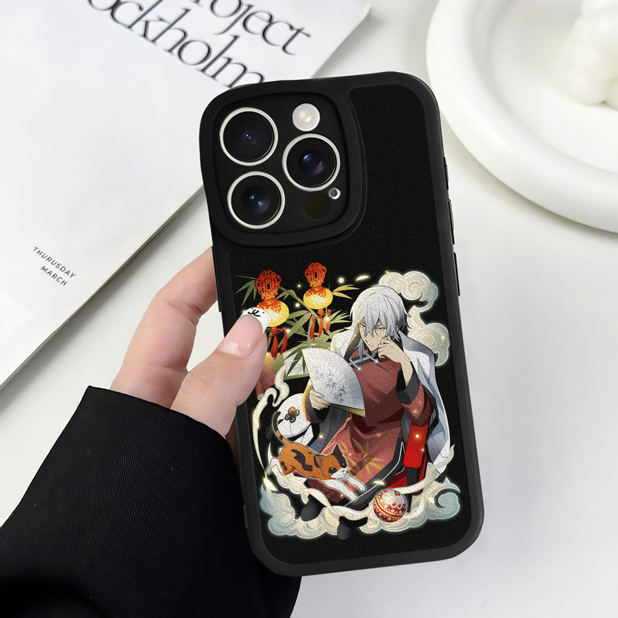 （画像用） 文豪ストレイドッグス Bungo Stray Dogs 【iPhone 16シリーズ対応】シリコンスマホケース（レザー調） 材質：シリコン